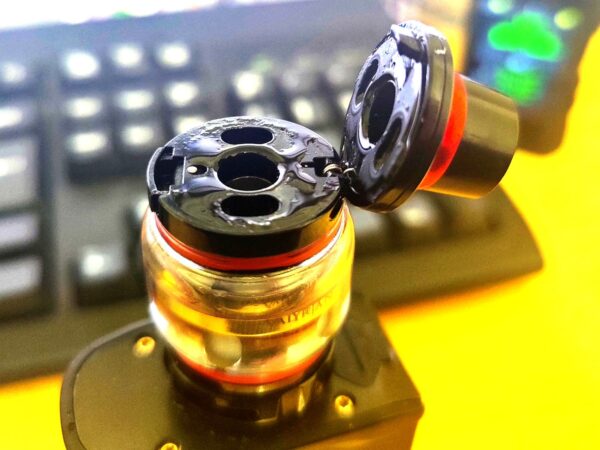 Uwell Valyrian I Tank